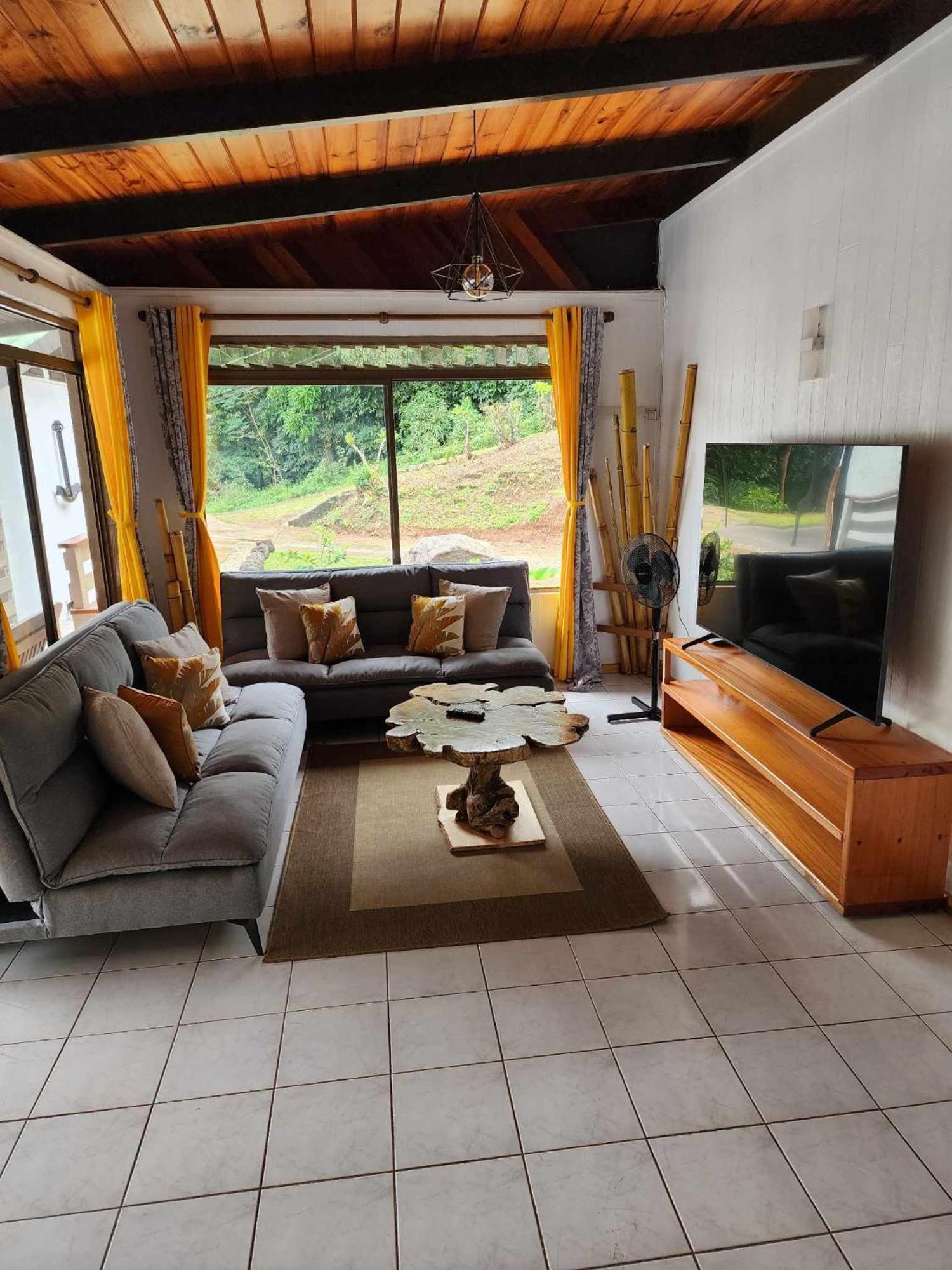 Appartements Au Coeur De Maharepa Maharepa  Exterior photo